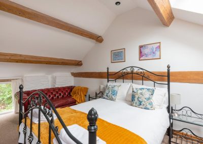 Light, airy holiday accommodation in Wales | Cae Madog Barn